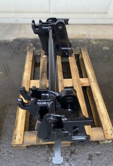 Rychloupínač, paletové vidle CAT, caterpillar 428, 432, 444 - 6