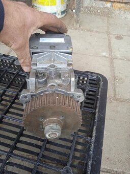 PRODAM dily na audi a4 2.5 tdi 120kw - 6