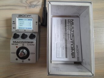 sbirka efektovych pedalu a board - 6
