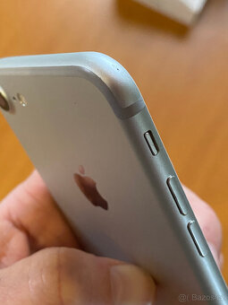 iPhone 7 / 32GB - 6