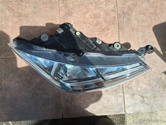 Seat ibiza prave predni svetlo - 6