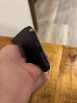 iPhone 16 256gb černá - 6