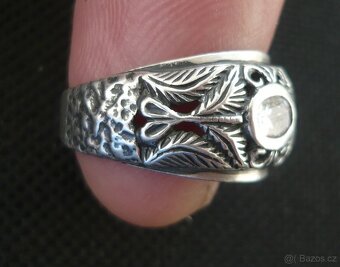 Dámský stříbrný prsten, punc 925 - 6