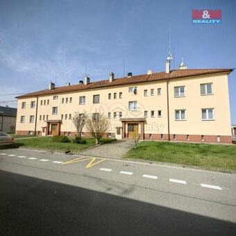 Prodej bytu 2+1, 74 m², Dašice, ul. ČSLA s garáží a zahradou - 6