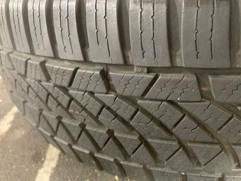 Zimni pneu 2x Hankook 215/60 R17, 8mm - 6