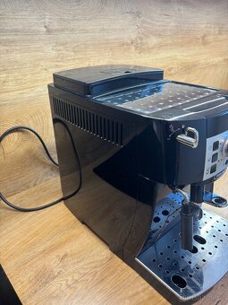 Prodám kávovar Delonghi MAGNIFICA S - 6