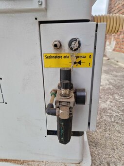 Skracovačka pneumatická Stromab TR350 so stolmi - 6