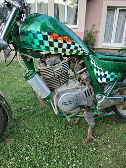 Suzuki GN 400 - 6