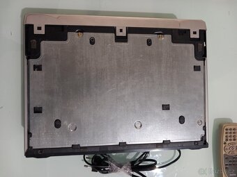 videorekordér Sanyo VHR-H791E. - 6