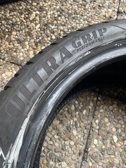 Zimní pneu 245/40/18 goodyear 6-6,5mm - 6
