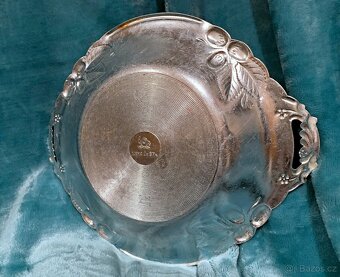 Vintage historický tác mísa s uchy s tlačeným dekorem - 6