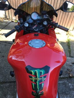 Honda VTR 1000 F - 6