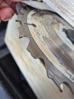 Okružni pila, mafl Worx WU433 - 6