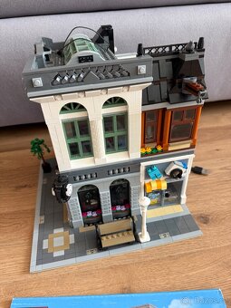 LEGO Creator Expert 10251 Brick Bank - Z VÝSTAVKY + SVĚTLA - 6