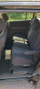 Mazda 5 - 6