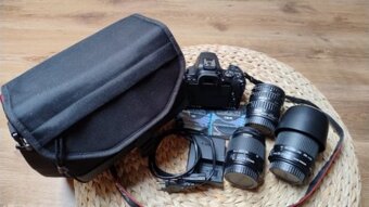 Canon eos 250d s dvěma objektivy - 6