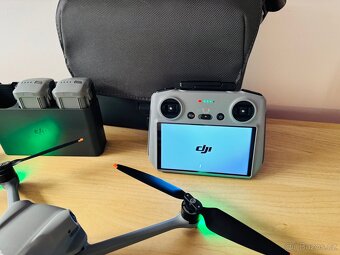 DJI Air 3 Fly More Combo (DJI RC 2) Jako nový - 6