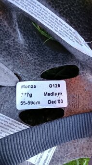 Cyklistická helma Giro M 55-59 cm - 6