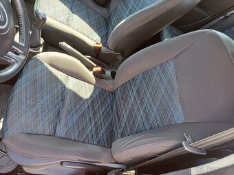 Predám Renault Clio Grandtour 1.2 benzín ,55kw rok výroby 20 - 6