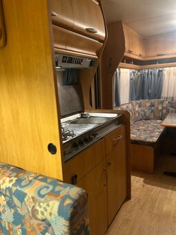 Hobby Excellent 495 UK  6 lůžek -Palandy - 6