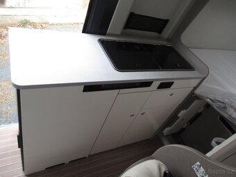 LAIKA ETRUSCO V 640 140PS PODÉLNÉ SPANÍ NOVÝ IHNED K ODBĚRU - 6