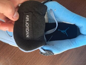 Jordan 4 Retro University Blue - 6