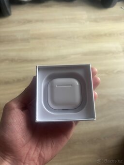 Airpods 4. Generace - 6