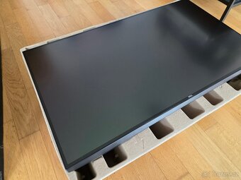 32" Dell U3219Q UltraSharp - USB - C , 4K - 6