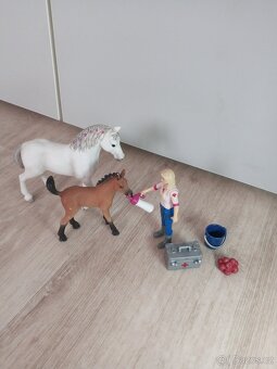 Schleich koně / auto set. - 6