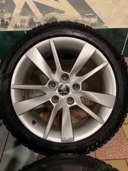 Alu kola Škoda R17 5X112 NOVÉ ZIMNÍ PNEU 225/45 R17 TRIUS - 6