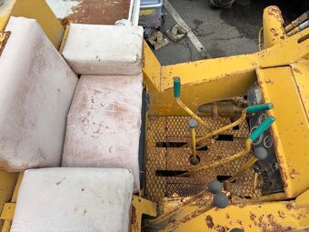 Pásový smykový nakladač / buldozér Fiat Allis FL6 - 6