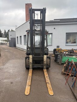 Vysokozdvižný vozík Yale - 6