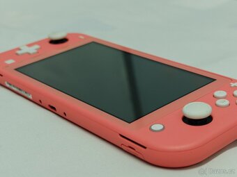 Nintendo Switch Lite - 6