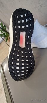 NOVÉ-ADISAS ULTRABOOST 20 vel.39-40 - 6