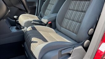VW Touran 2.0 TDi 103kW CROSS - 6