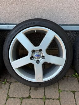 Volvo Pegasus R18 s pneu GoodYear Eagle F1 , po renovaci - 6