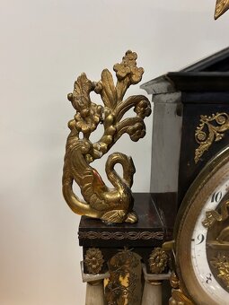 Empírové hodiny - kováři zajímavý model. - 6