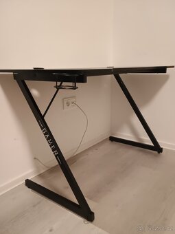 Jysk Gamer PC stůl - 6
