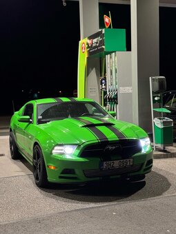 Ford Mustang 3.7 270kw 100 000km PREMIUM - 6