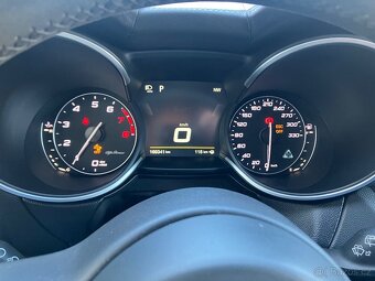 alfa romeo Stelvio  2,9 t   vyměna možná - 6