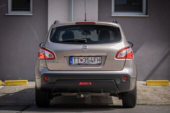 Nissan Qashqai 1.6i Tekna 4x2 (EU5) - 6