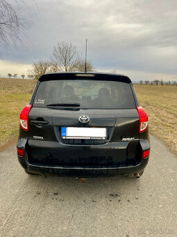 TOYOTA RAV 4 2.2D - 6