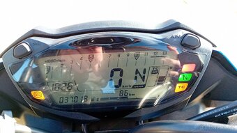 Suzuki GSX S750 - 6