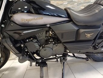 UM Renegade Freedom 125i, 15 koní - 6