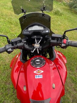 Honda Crossrunner VFR800X - 6