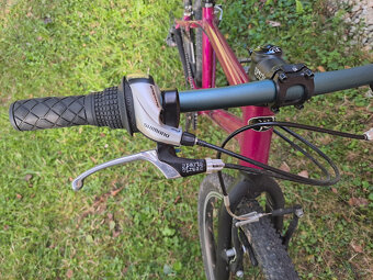 KUBIKES - dětské kolo 24L MTB růžová + stojánek - 6