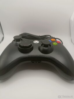 Xbox 360 drátový ovladač - Černý, nový - 6