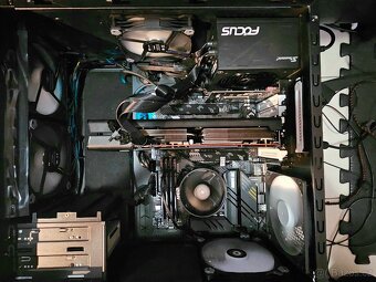 XFX Speedster SWFT 319 AMD Radeon RX 6800 XT 16 GB - záruka - 6