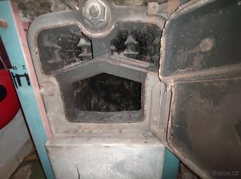 Kotel Viadrus U22 BEZ DVÍŘEK, výkon 23,3 kW, 234kg - 6