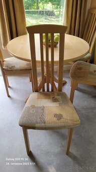 Jídelní stůl a 4 židle - 6